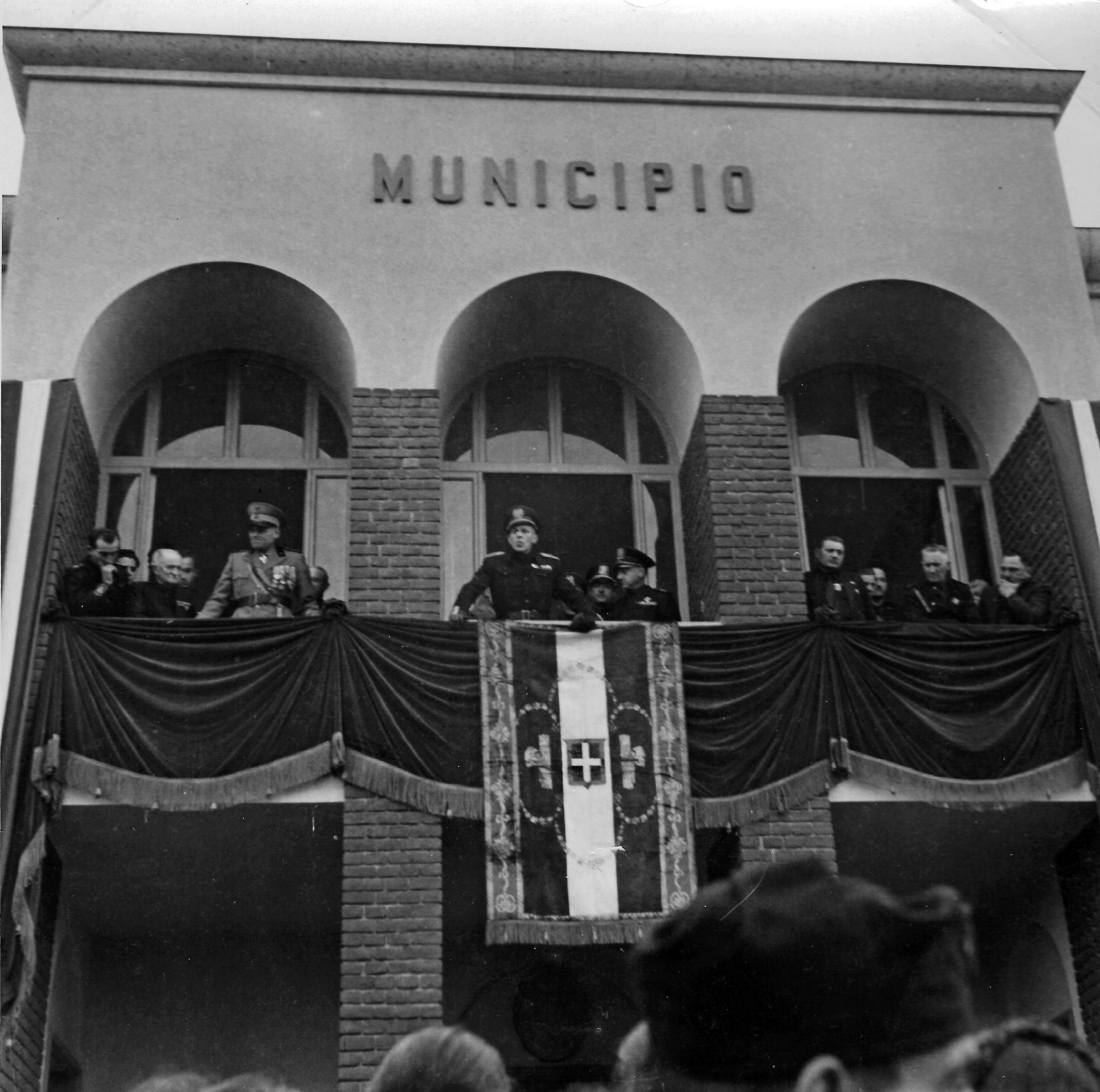 Inaugurazione della Casa del Fascio (oggi palazzo municipale) di Alagna Lomellina