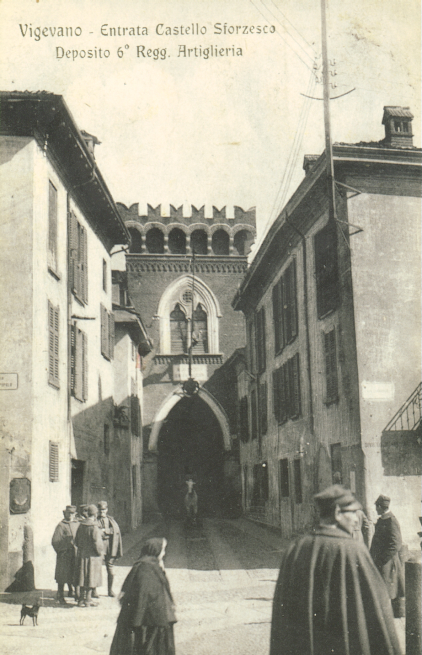 Vigevano, cartolina d’epoca del Castello Sforzesco
